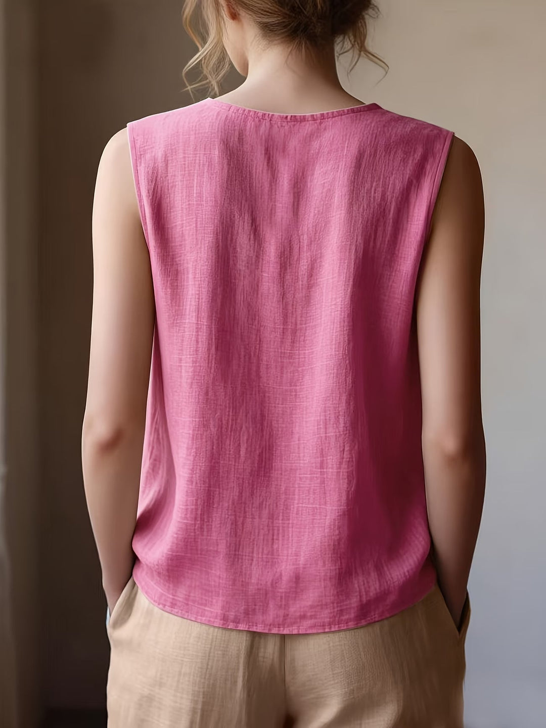 Safiya – Ærmeløs Bluse Med Flæsehalsudskæring