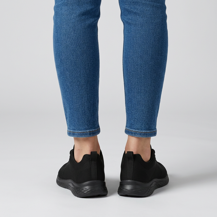 Alixia - Komfortabel Sneaker Med Snørebånd