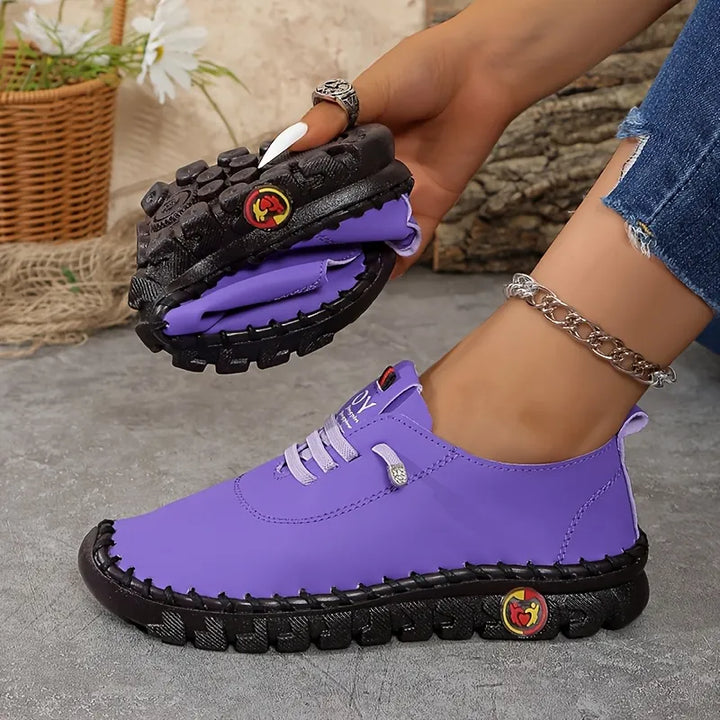 Hilga – Sneakers Med Snørebånd og Fleksibel Sål