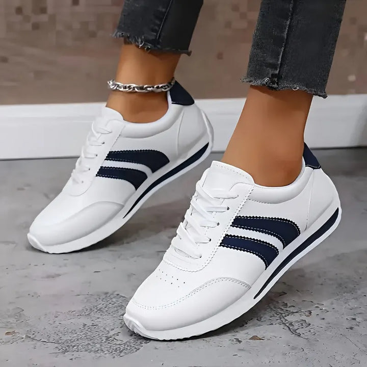 Larenda – Ortopædisk Snøresneaker