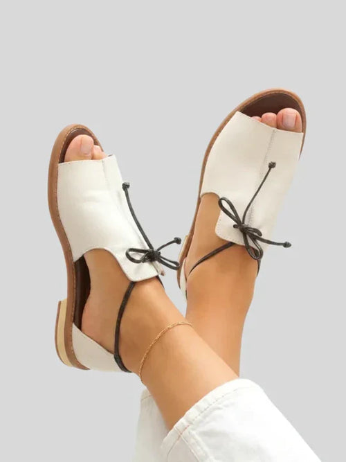 Helgard – Flade Sandaler Med Snørebånd