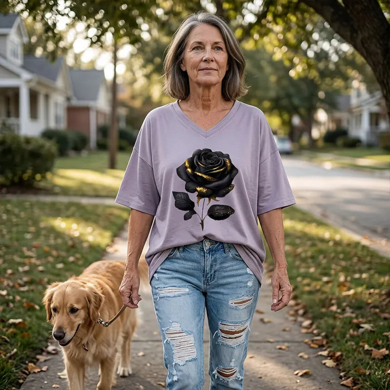 Aijia – T-shirt Med V-hals Og Rosenmønster