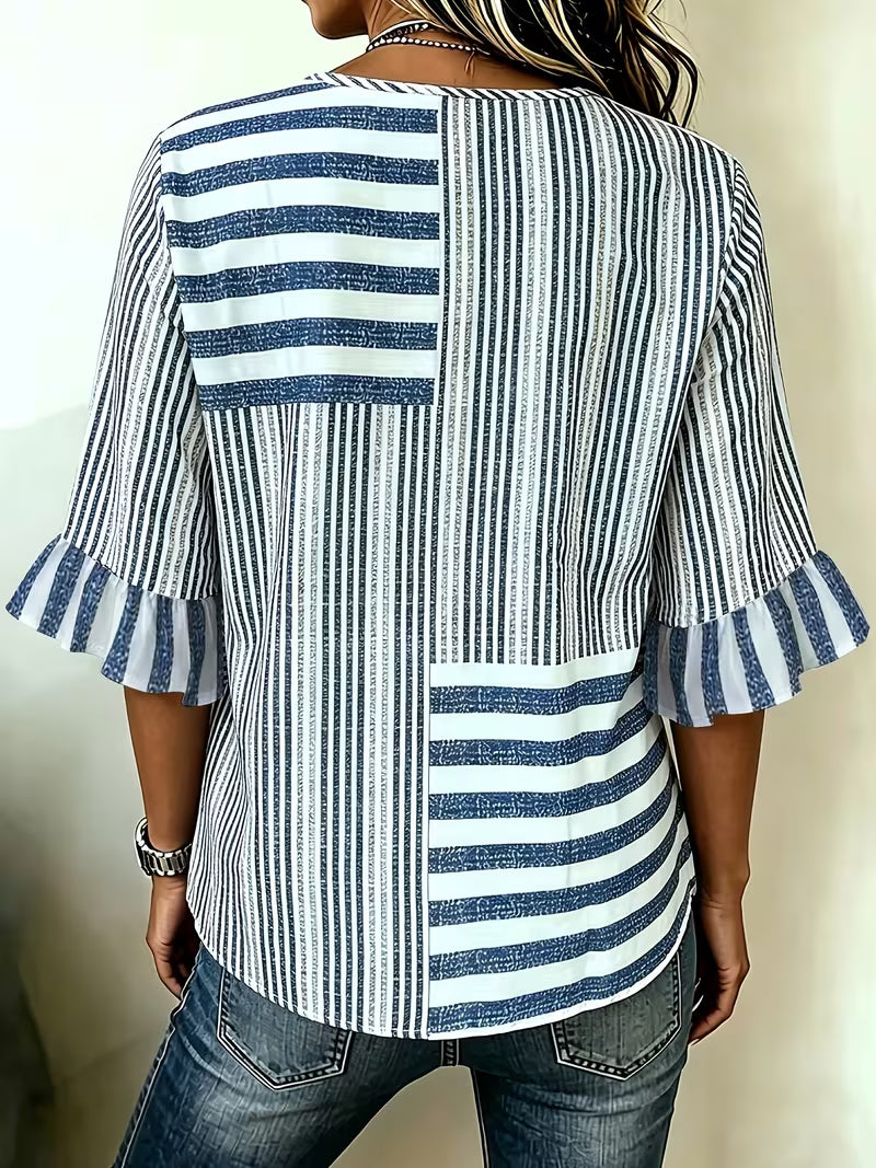 Avyra – Stribet Patchwork-bluse Med Flæseærmer Og Knapper