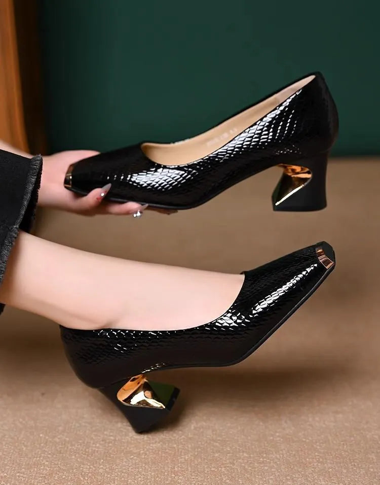 Merja – Pumps Med Slangeskindsmønster Og Bred Hæl