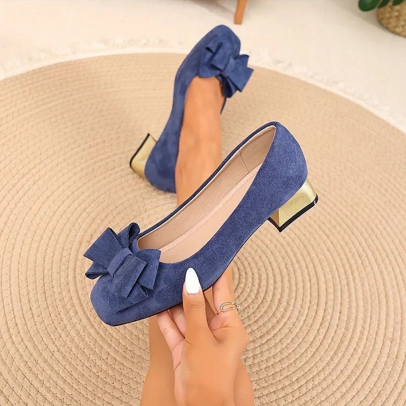 Silvie – Elegante Pumps Med Sløjfe Og Lav Blokhæl