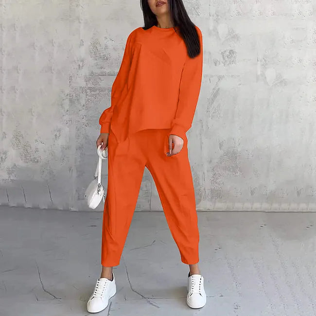 Tashia – Sæt Bestående af en Afslappet Langærmet Sweatshirt og Joggingbukser