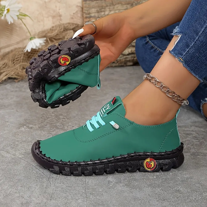 Hilga – Sneakers Med Snørebånd og Fleksibel Sål