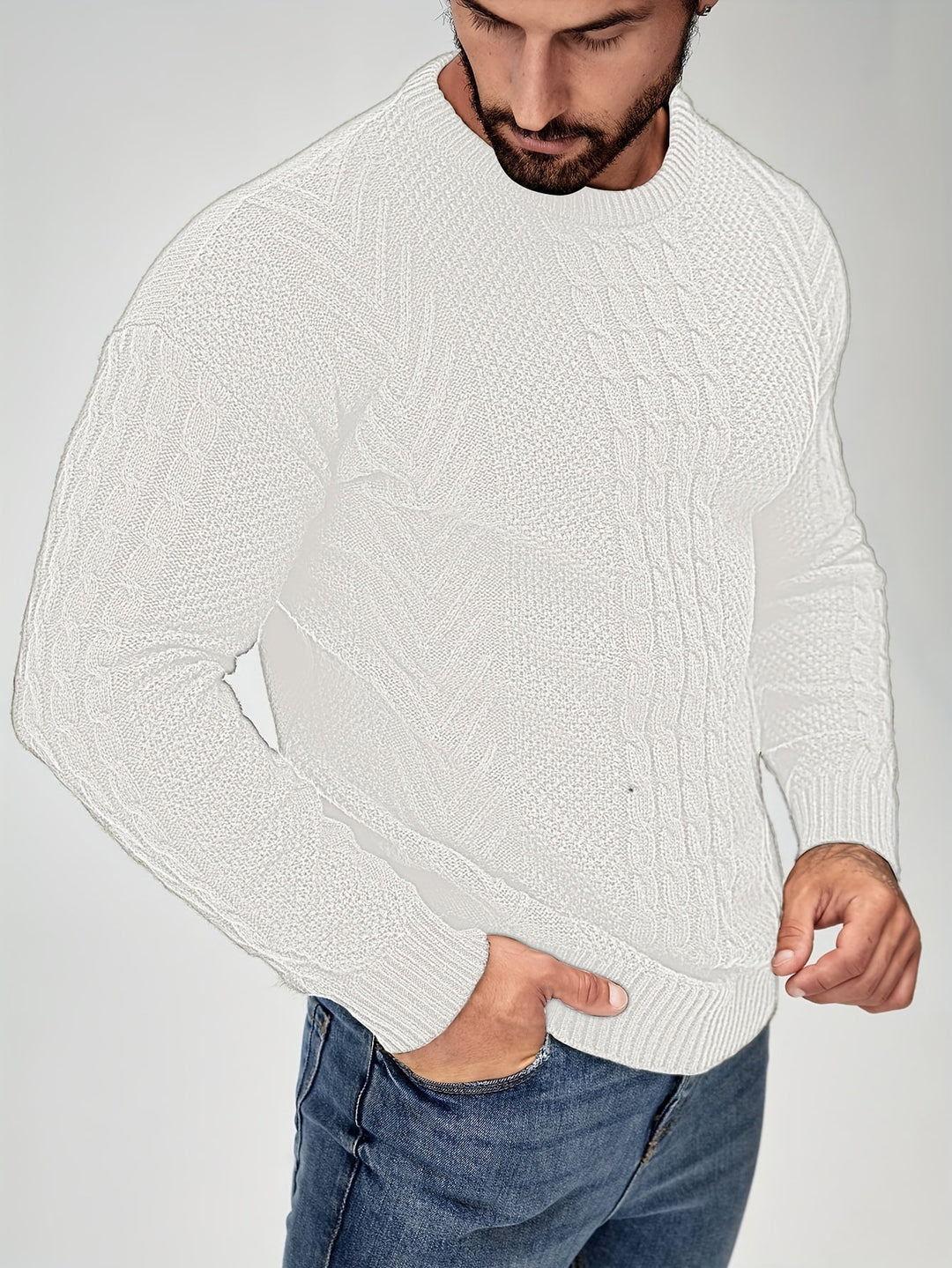 Eiduks – Klassisk Sweater Med Rund Hals og Kabelstrik