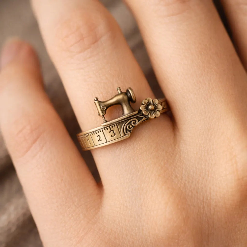 Liliah – Armbånd Med Symaskine-Motiv