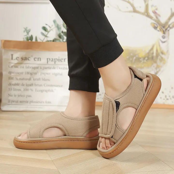 Karena – Justerbare Sandaler Med Skridsikker Velcro Lukning