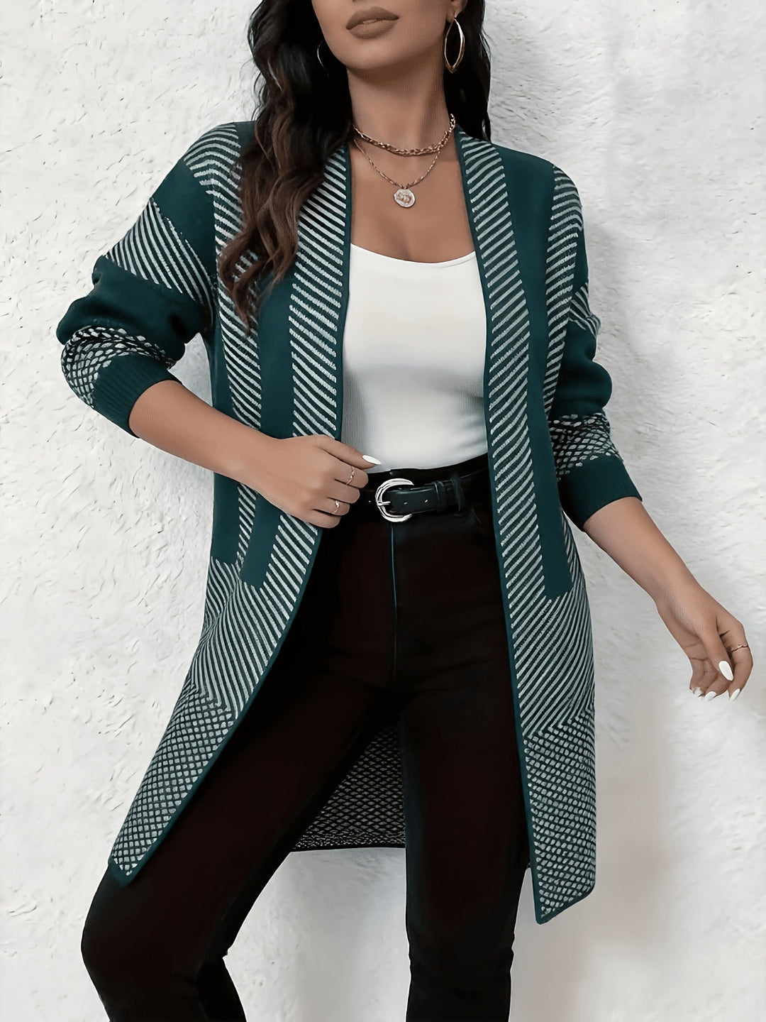 Zhamilya - Lang, Geometrisk Strikket Cardigan Med Åben Front