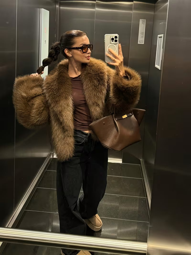 Jorida – Oversized, Kort Jakke Med Revers I Kunstpels