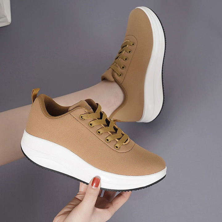 Hazina – Afslappede Ortopædiske Sneakers Med Kilehæl