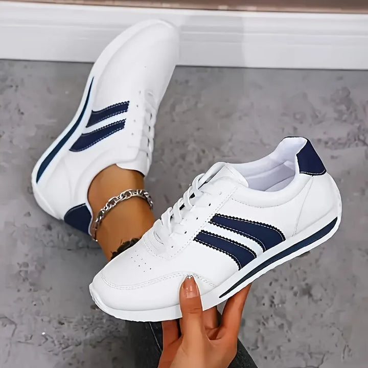 Larenda – Ortopædisk Snøresneaker