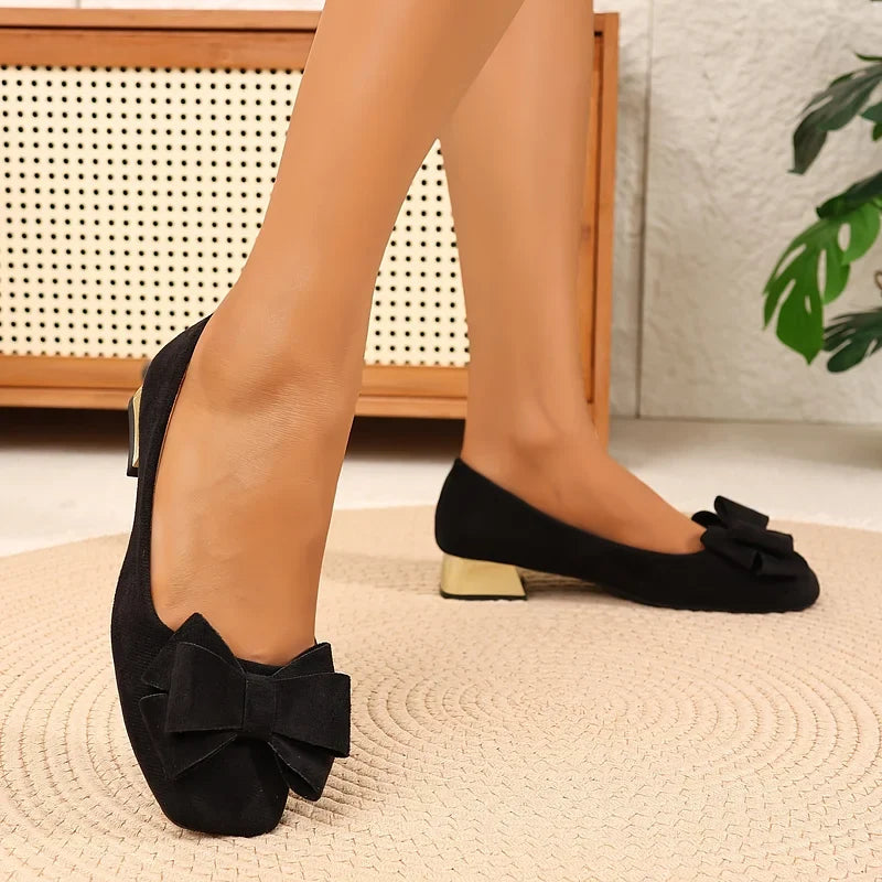 Silvie – Elegante Pumps Med Sløjfe Og Lav Blokhæl