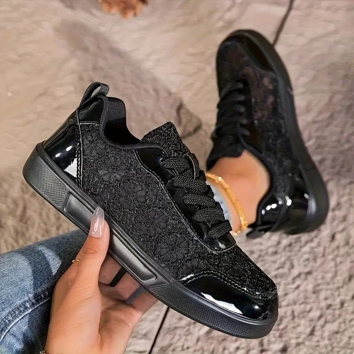 Alessa - Elegante Sneakers Med Blonder