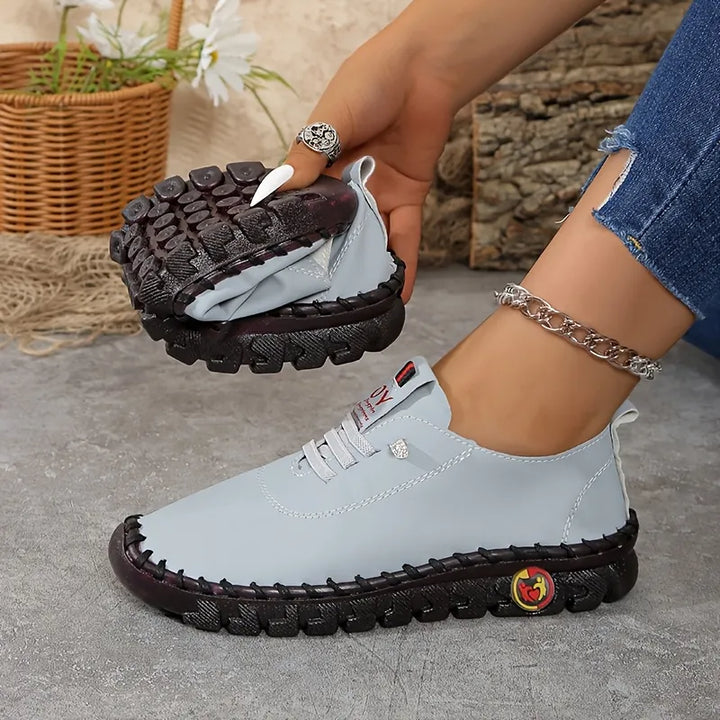 Hilga – Sneakers Med Snørebånd og Fleksibel Sål