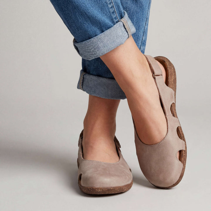 Nathilie – Slingback Sko Med Lukket tå og Udskæringer