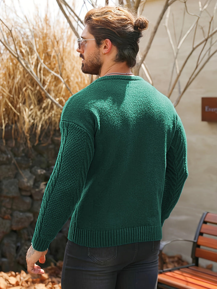 Eiduks – Klassisk Sweater Med Rund Hals og Kabelstrik