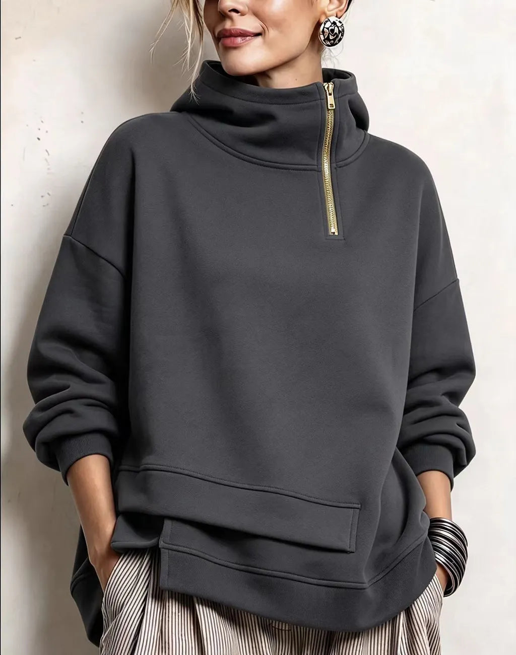 Lyona – Moderne Asymmetrisk Sweatshirt Med Høj Halsudskæring