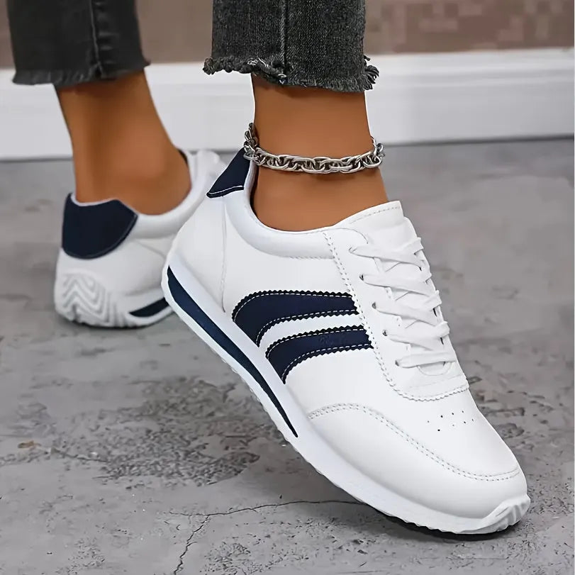 Larenda – Ortopædisk Snøresneaker