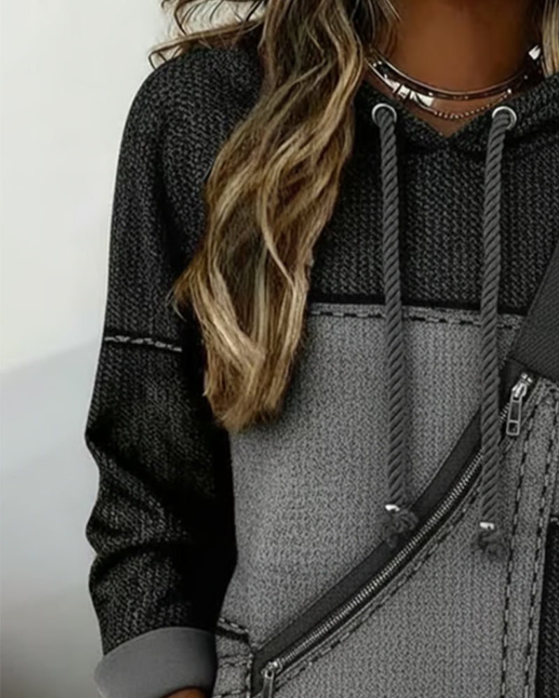 Soniya – Hoodie Med Farveblokke og Diagonalt Mønster