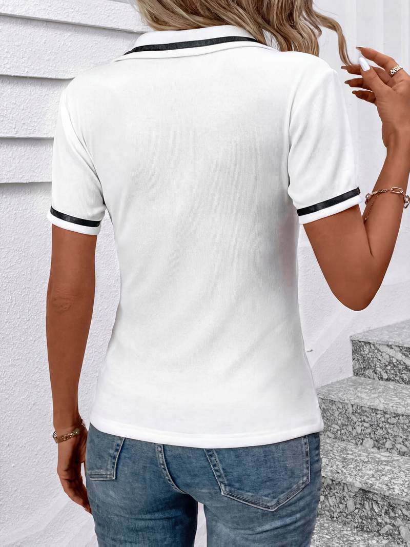 Nelia - Elegant T-shirt Med Revers Og Korte Ærmer