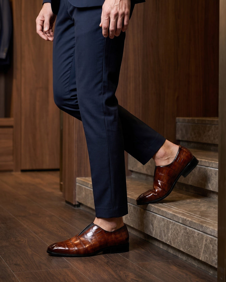 Amphon – Loafers Med Krokodillestruktur og Slip-on-Pasform