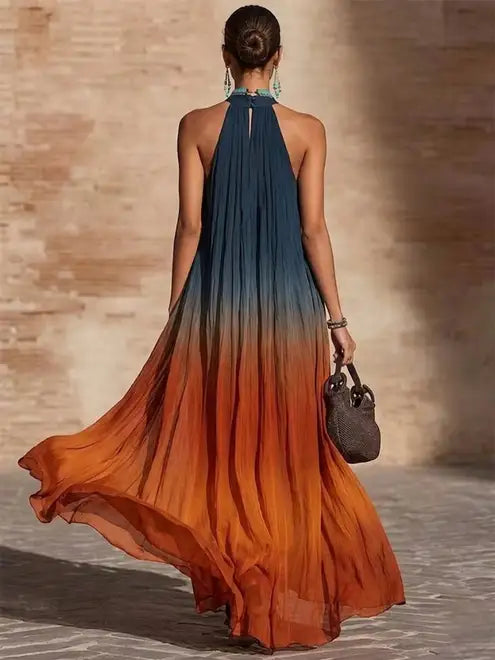 Naeela – Maxi-Kjole Med Halterneck og V-udskæring i Ombre-Look