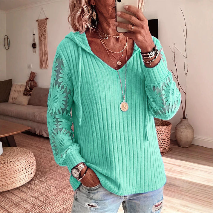 Nemila – Elegant Cardigan Med Hættekant I Blonder